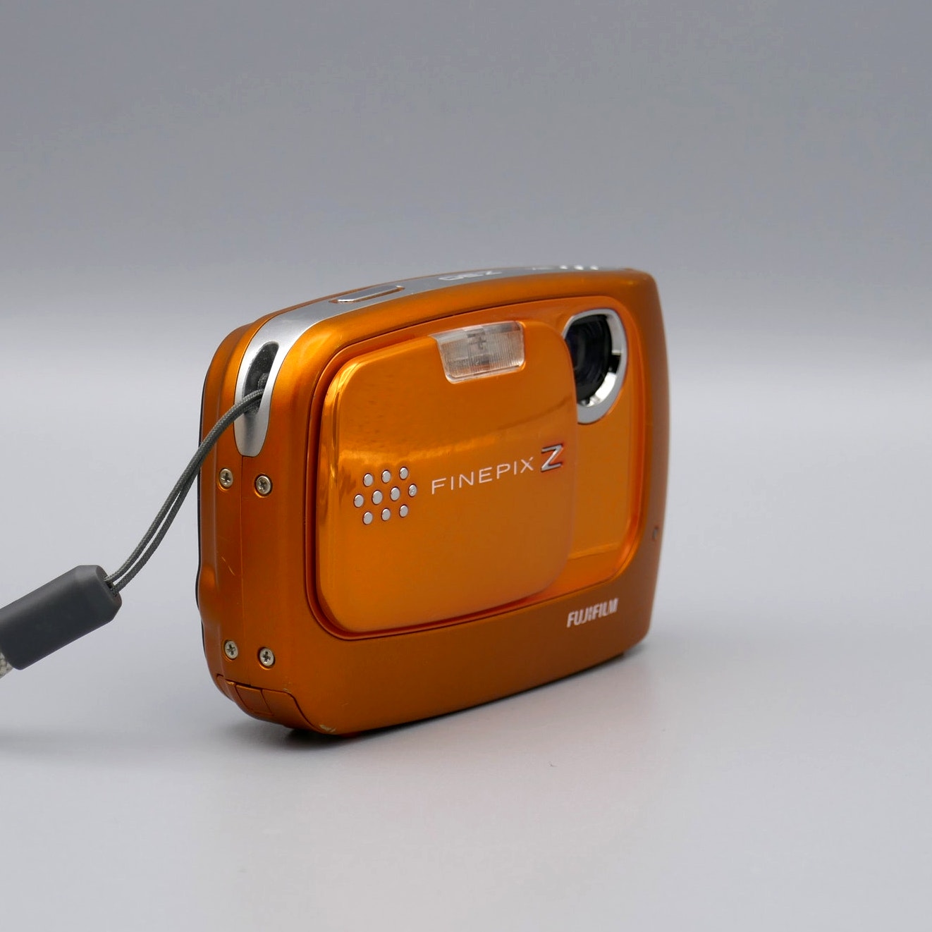 Fujifilm FinePix Z30 Digital Camera | 10MP | Orange
