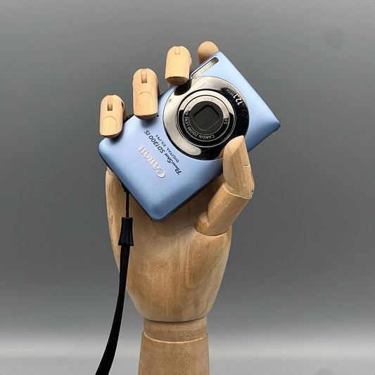 Canon PowerShot SD1300 IS Digital Camera - Retro Digitals