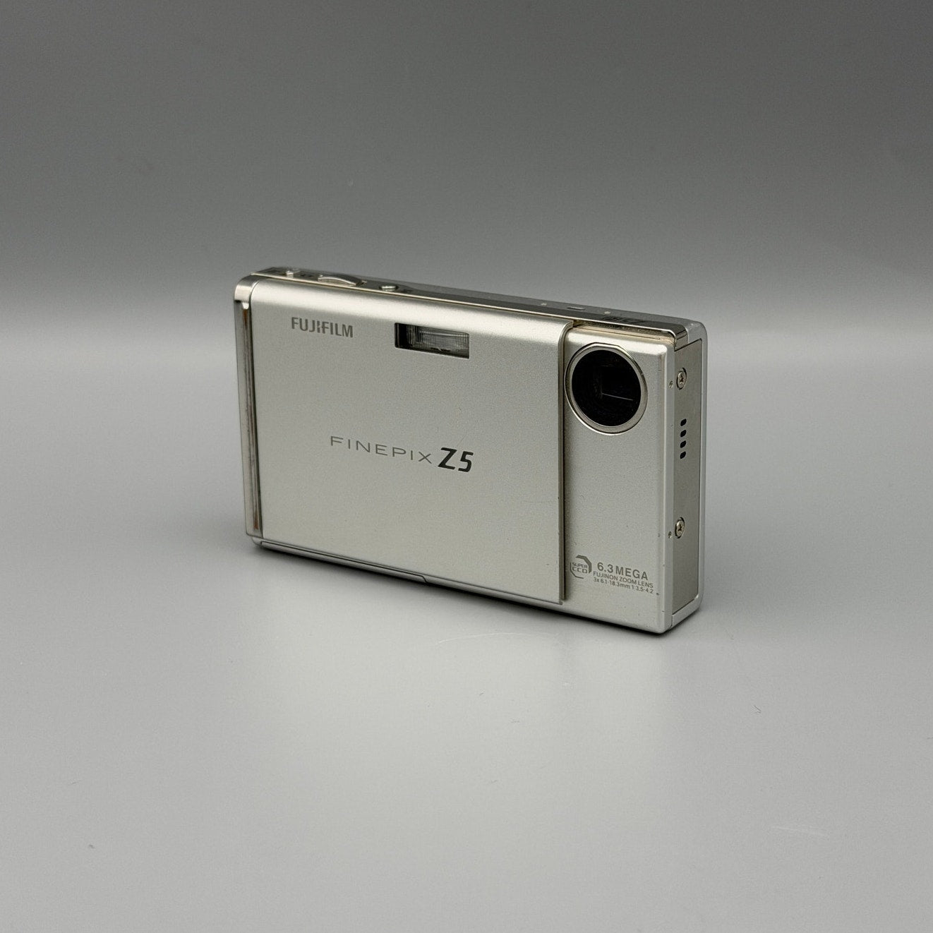 Fujifilm FinePix Z5fd Digital Camera