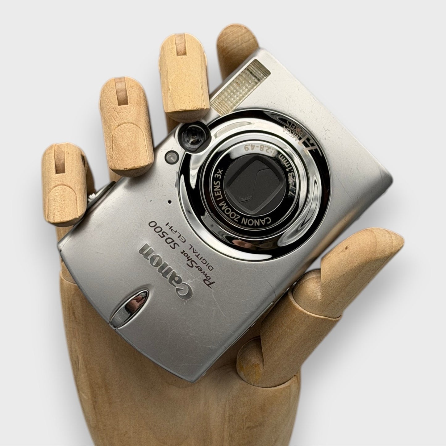 Canon PowerShot SD500 Digital Camera