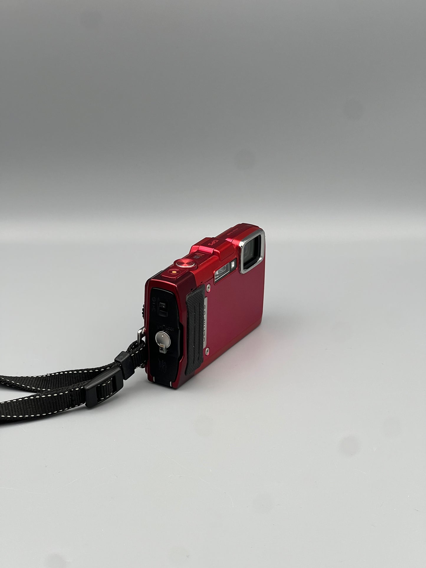 Olympus Stylus Tough TG-830 Digital Camera
