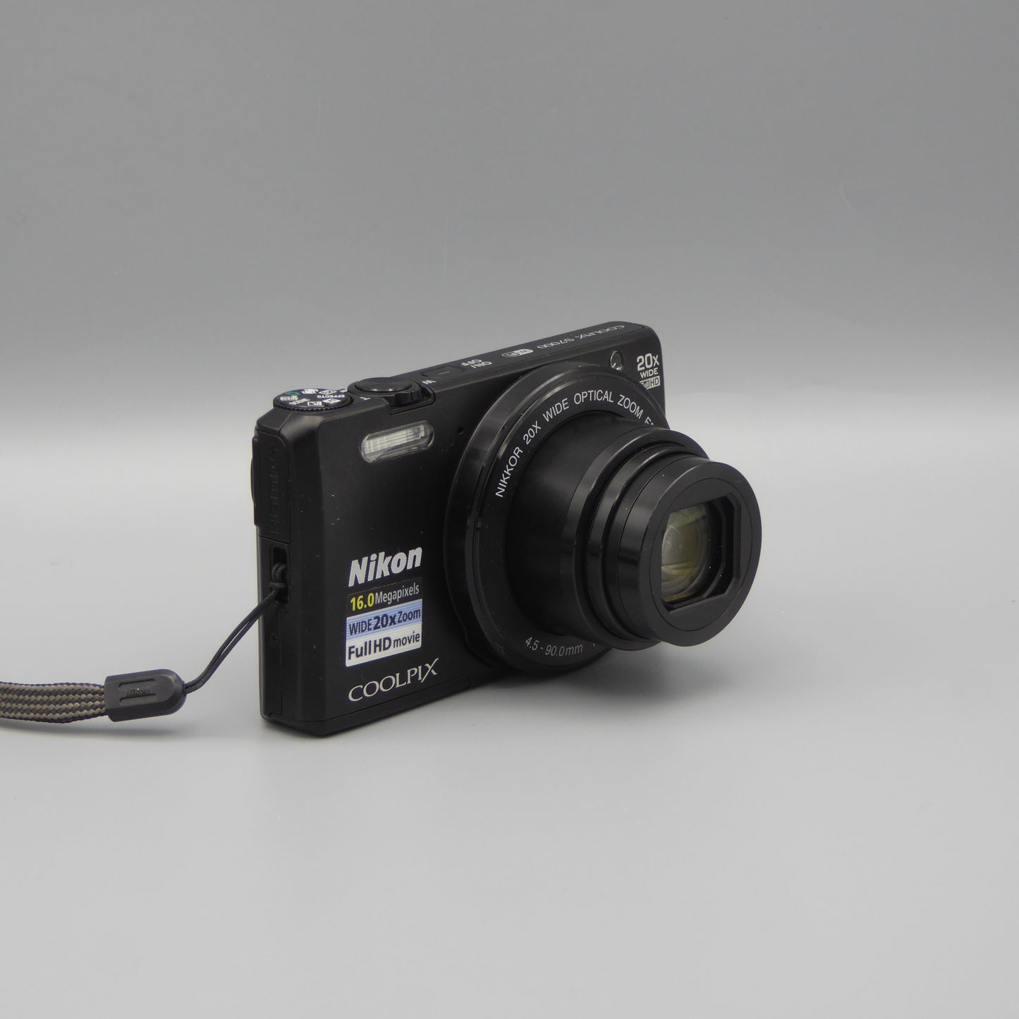 Nikon Coolpix S7000 Digital Camera