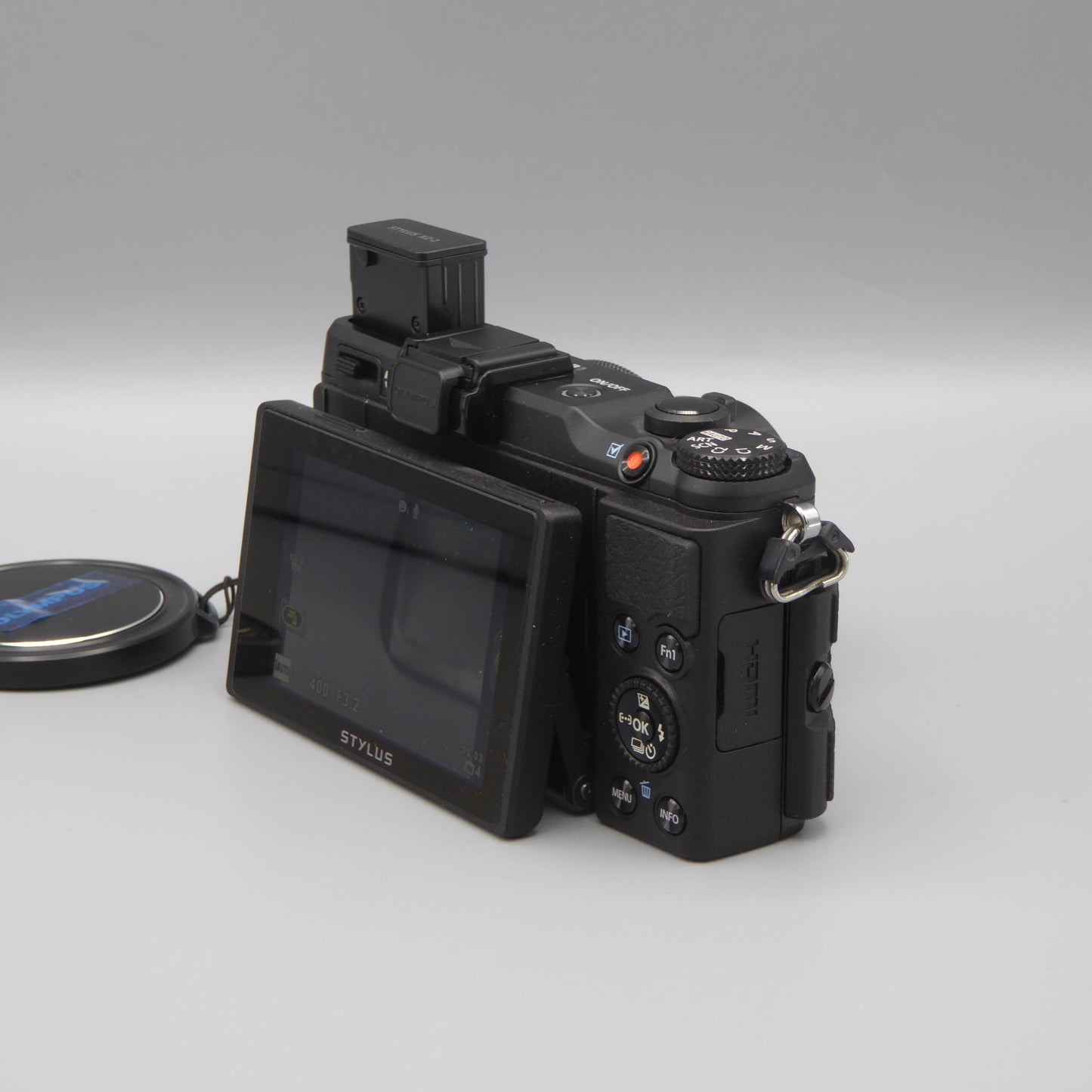 Olympus Stylus XZ-2 Digital Camera