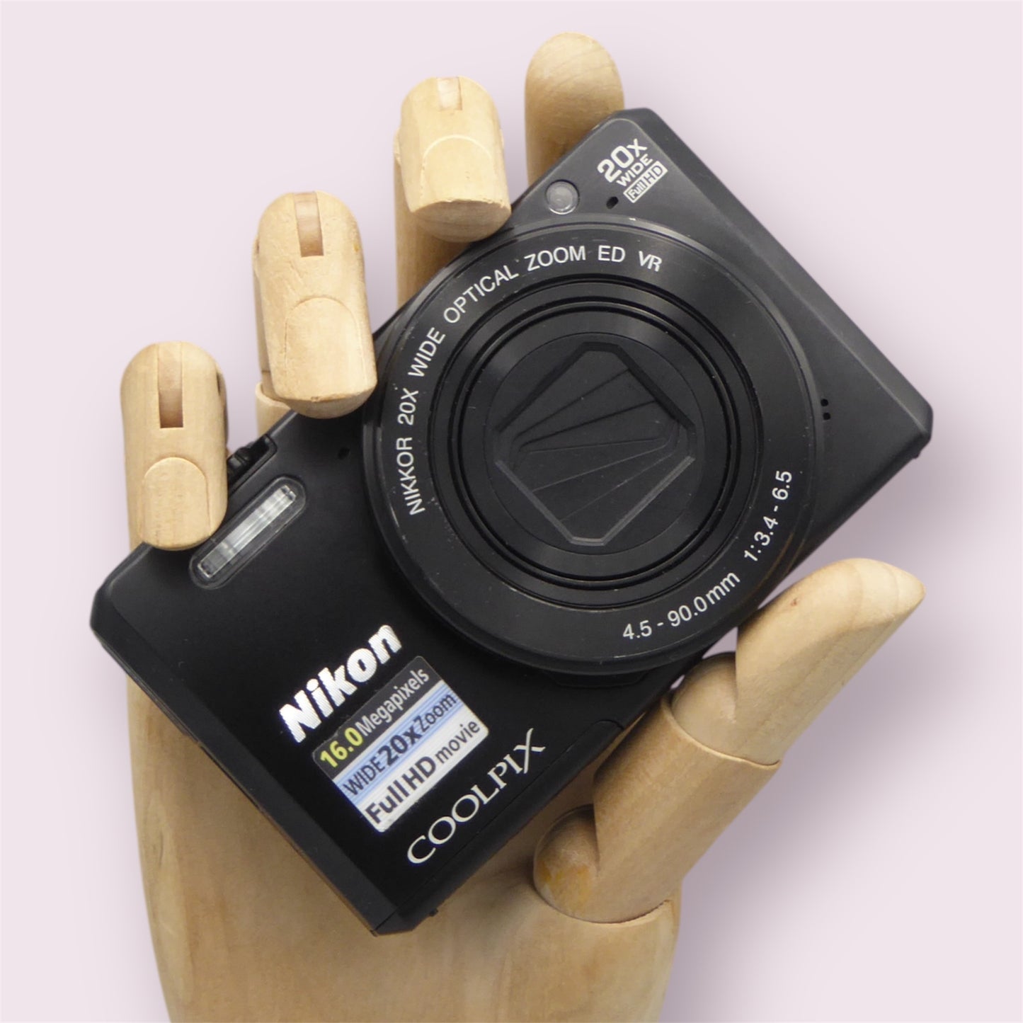 Nikon Coolpix S7000 Digital Camera