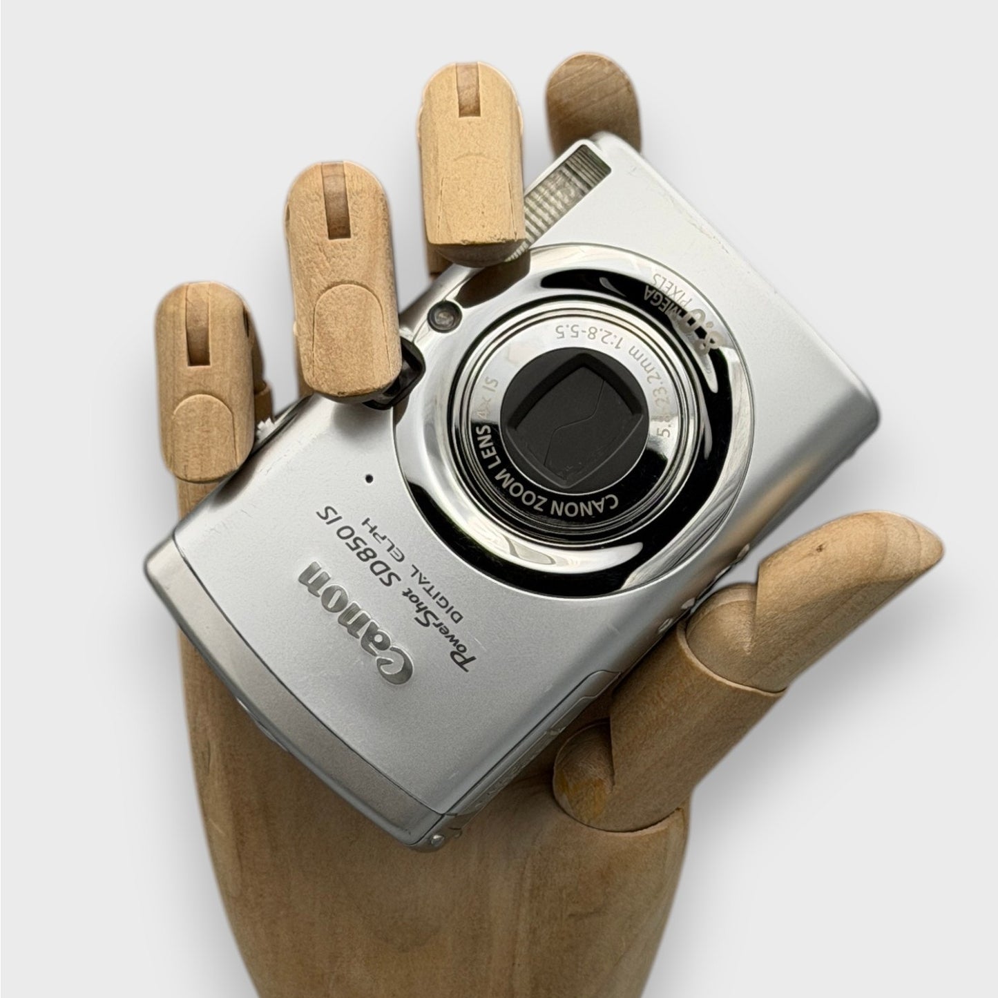 Canon PowerShot SD850 IS Digital Camera