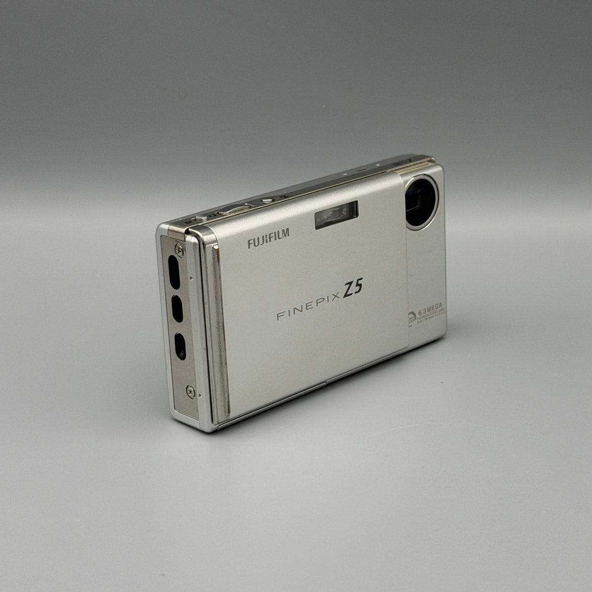 Fujifilm FinePix Z5fd Digital Camera
