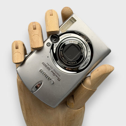 Canon PowerShot SD500 Digital Camera