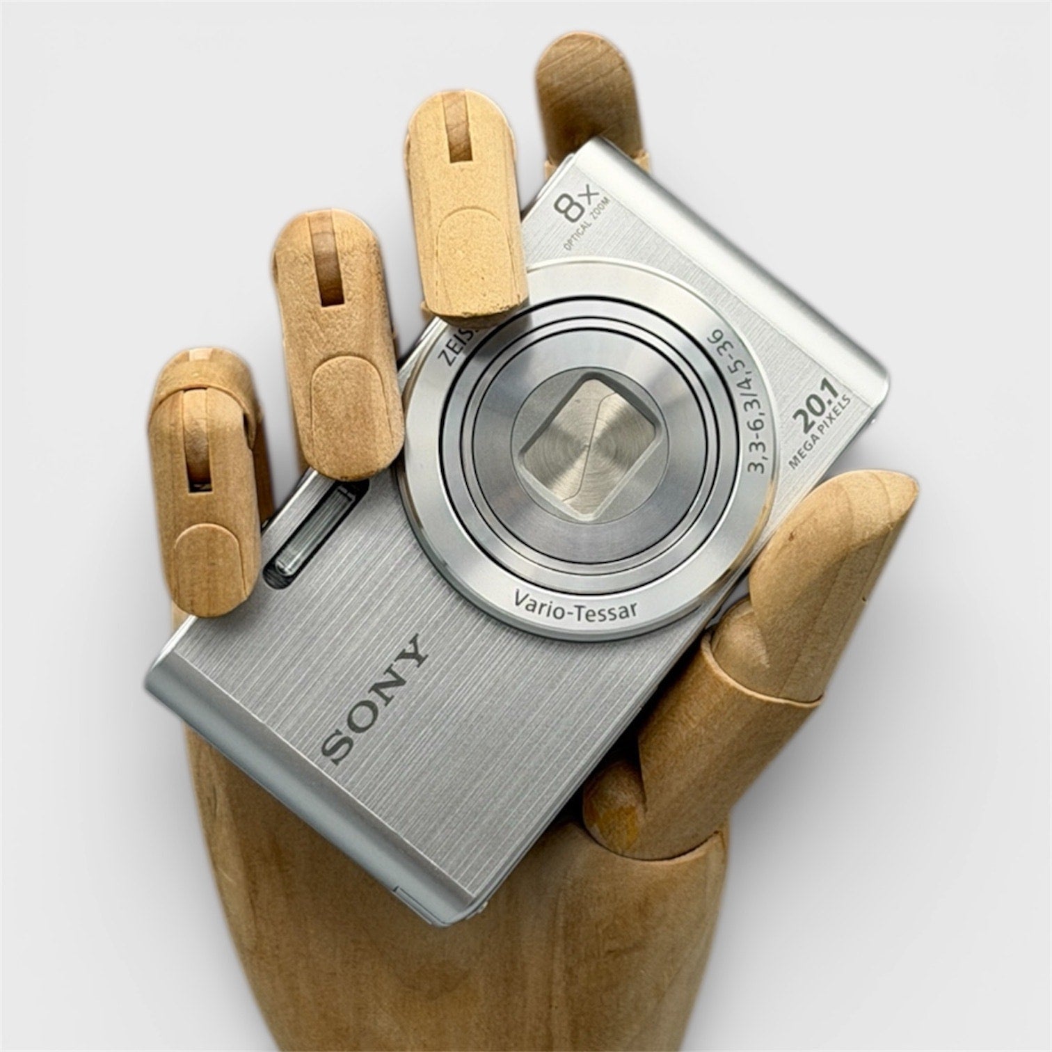 Sony Cyber-shot DSC-W830 Digital Camera | 20.1MP CCD, 8x Zoom