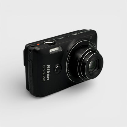 Nikon Coolpix S6900 Digital Camera