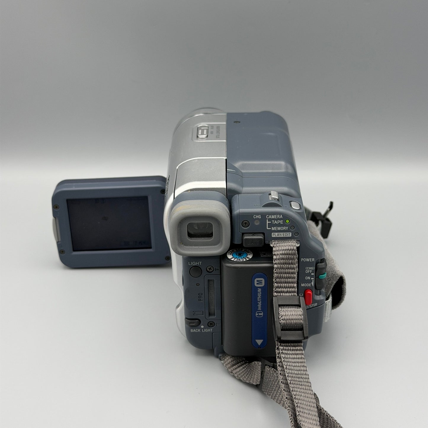 Sony Handycam DCR-TRV460 Digital Camcorder | Hi8 / Digital8 | Silver