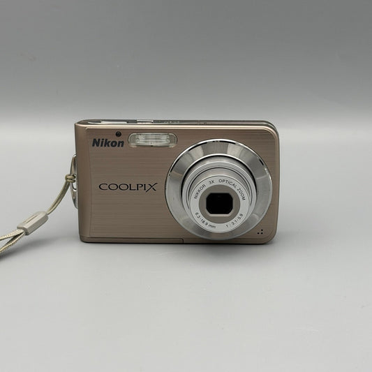 Nikon Coolpix S210 Digital Camera