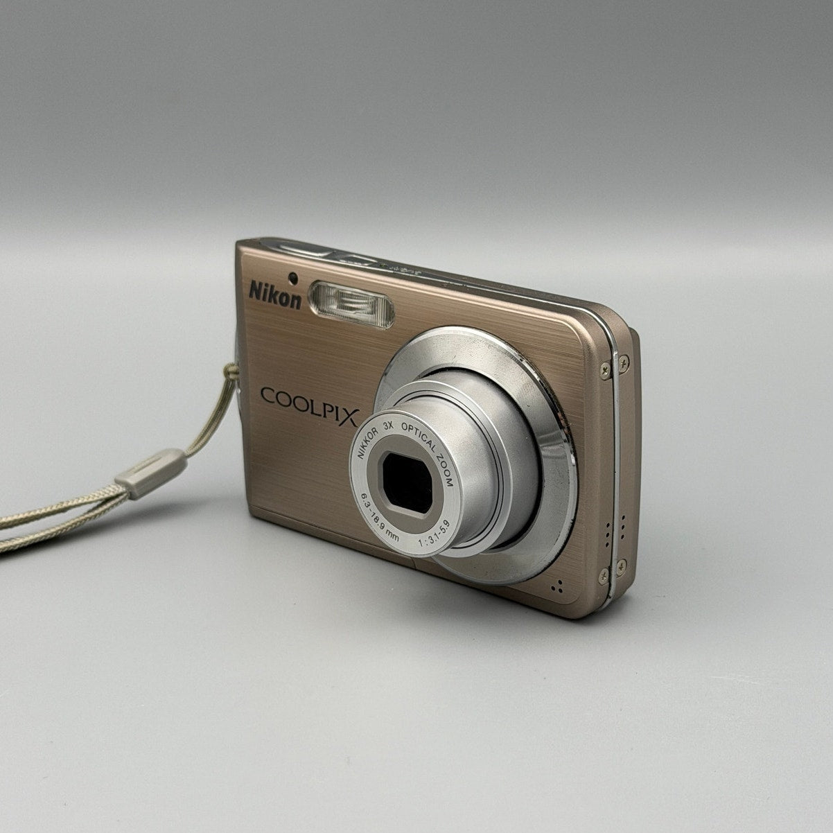 Nikon Coolpix S210 Digital Camera