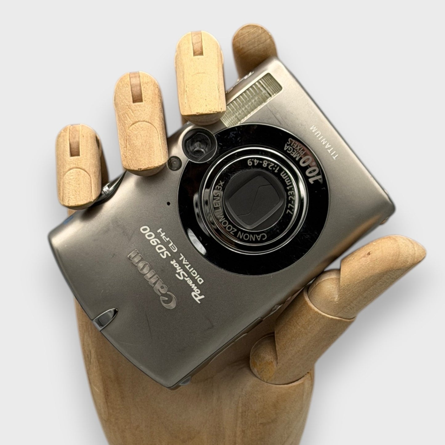 Canon PowerShot SD900 Digital Camera
