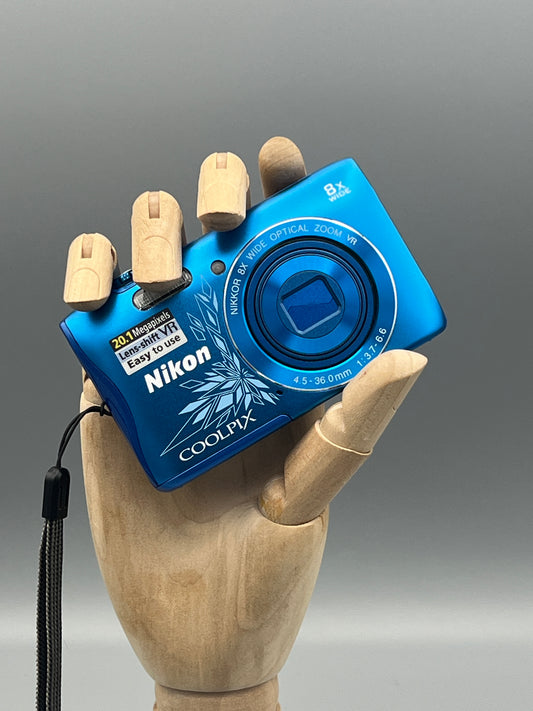 Nikon Coolpix s3700 Digital Camera - Retro Digitals