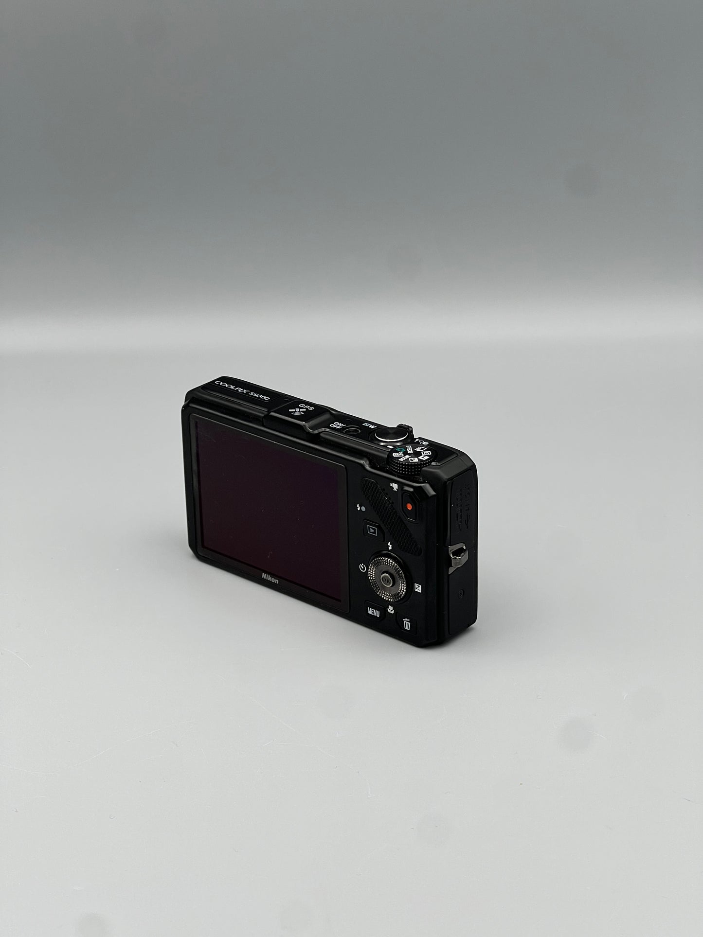 Nikon Coolpix S9300 DIgital Camera