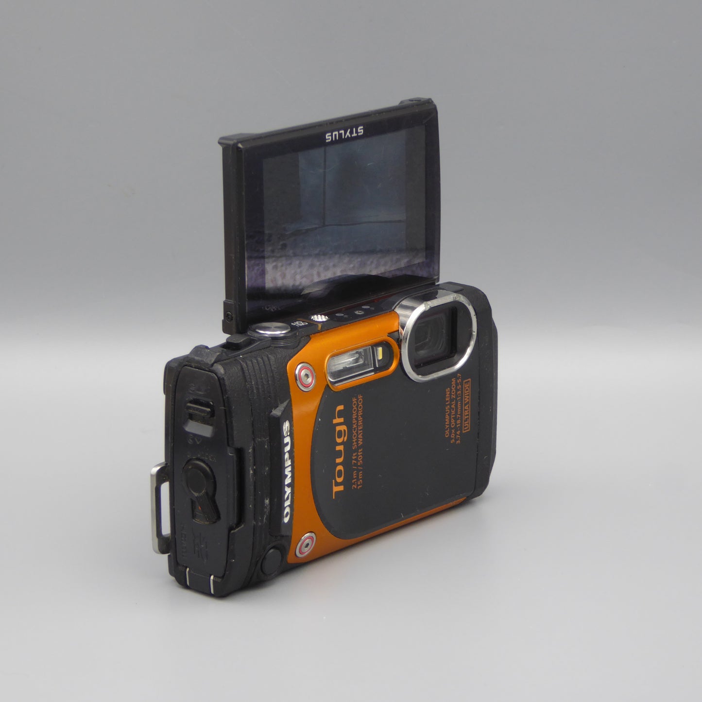 Olympus Stylus Tough TG-860 Digital Camera