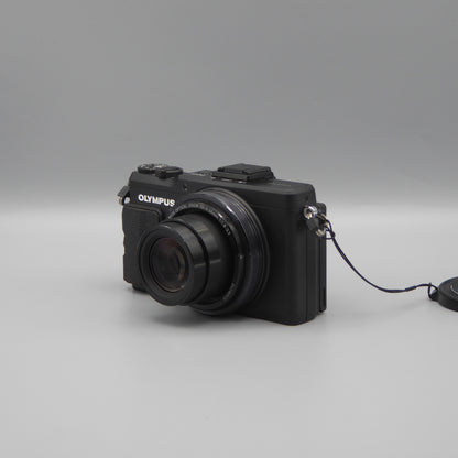 Olympus Stylus XZ-2 Digital Camera
