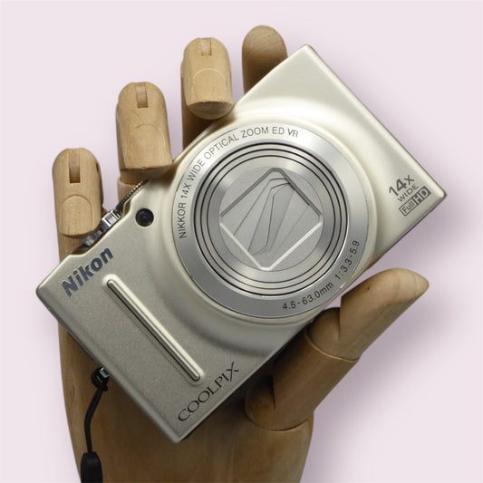 Nikon Coolpix S8200 Digital Camera - Retro DIgitals