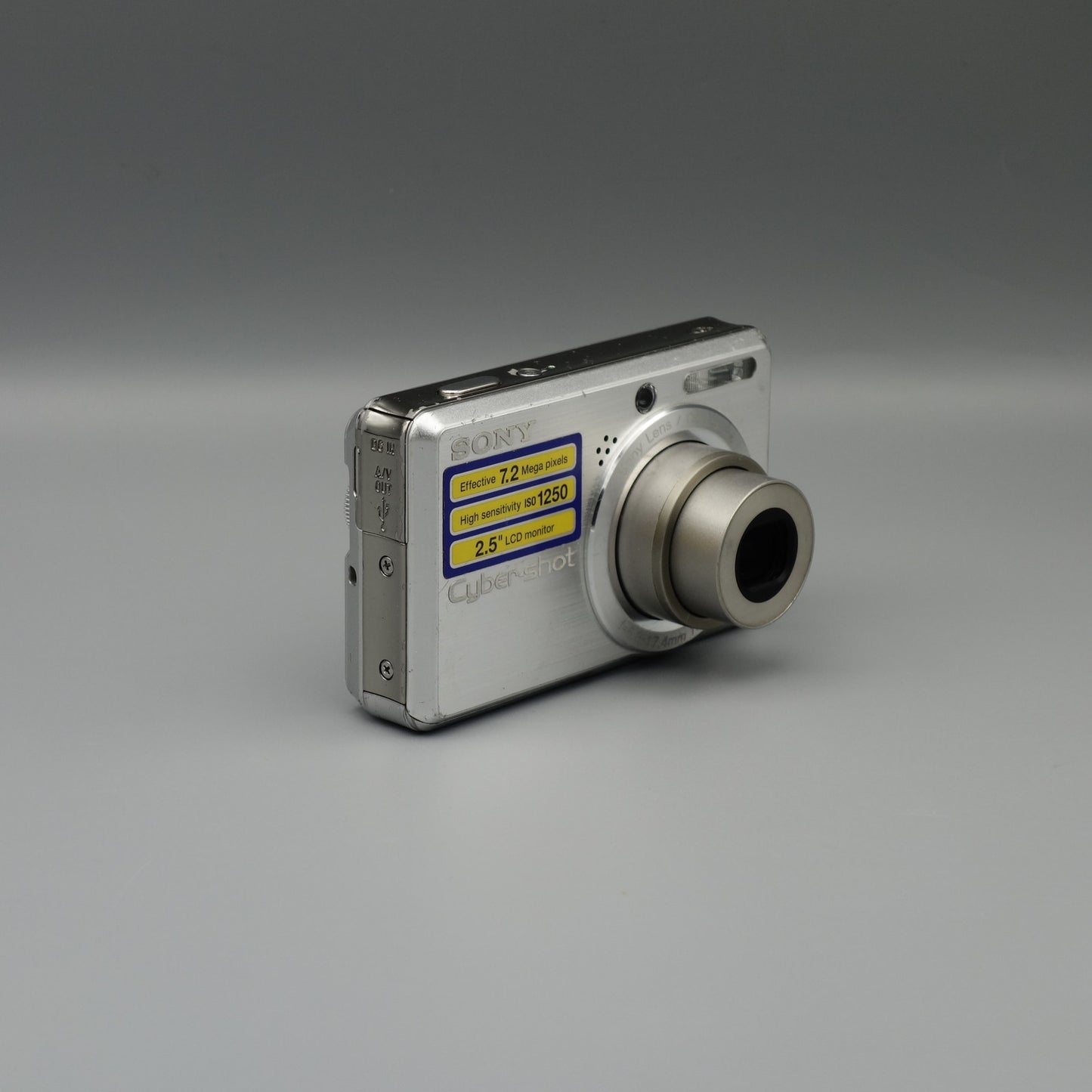 Sony Cyber-shot DSC-S750 Digital Camera | 7.2MP | Silver