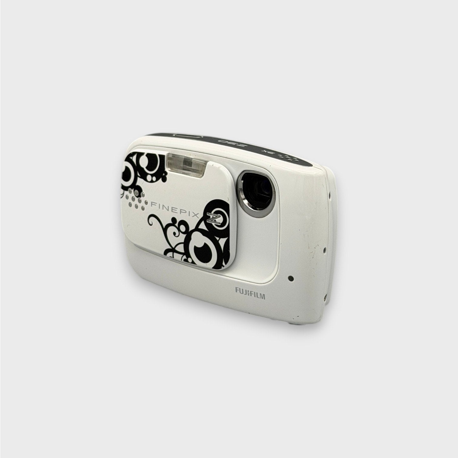 【F3220】 FUJIFILM Finepix Z30 ホワイト フジフィルム Fujifilm FinePix Z30 ホワイト 未使用 F3220】 FUJIFILM Finepix Z30