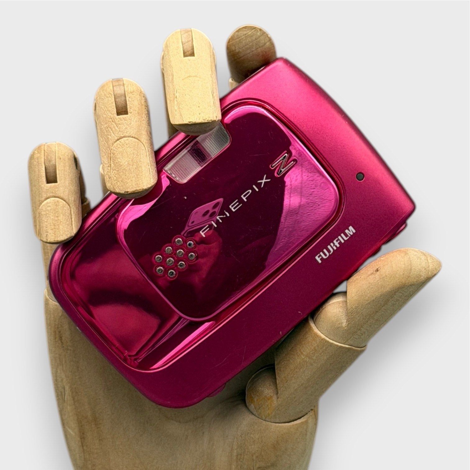 Fujifilm FinePix Z30 Pink Digital Camera – Retro Digitals